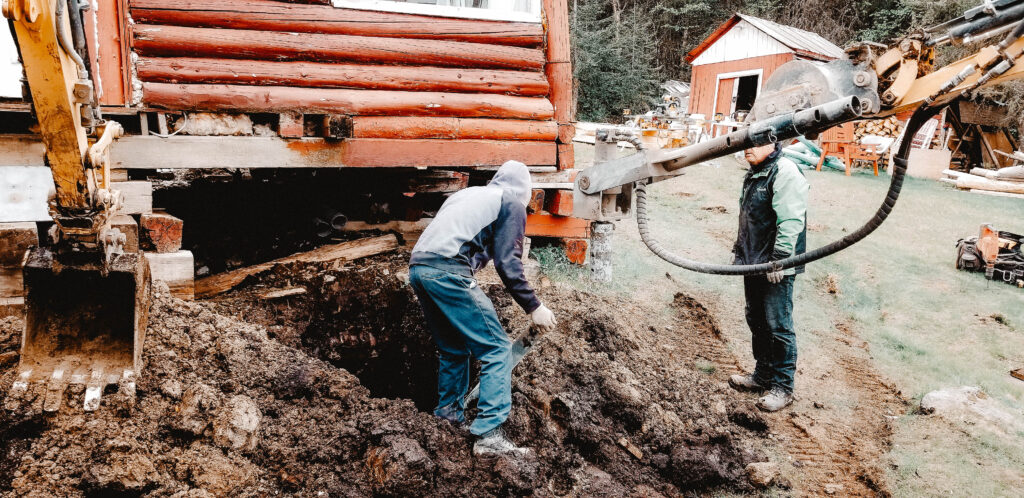 Cottage foundation on screw piles in the Monts-Valin, Saguenay