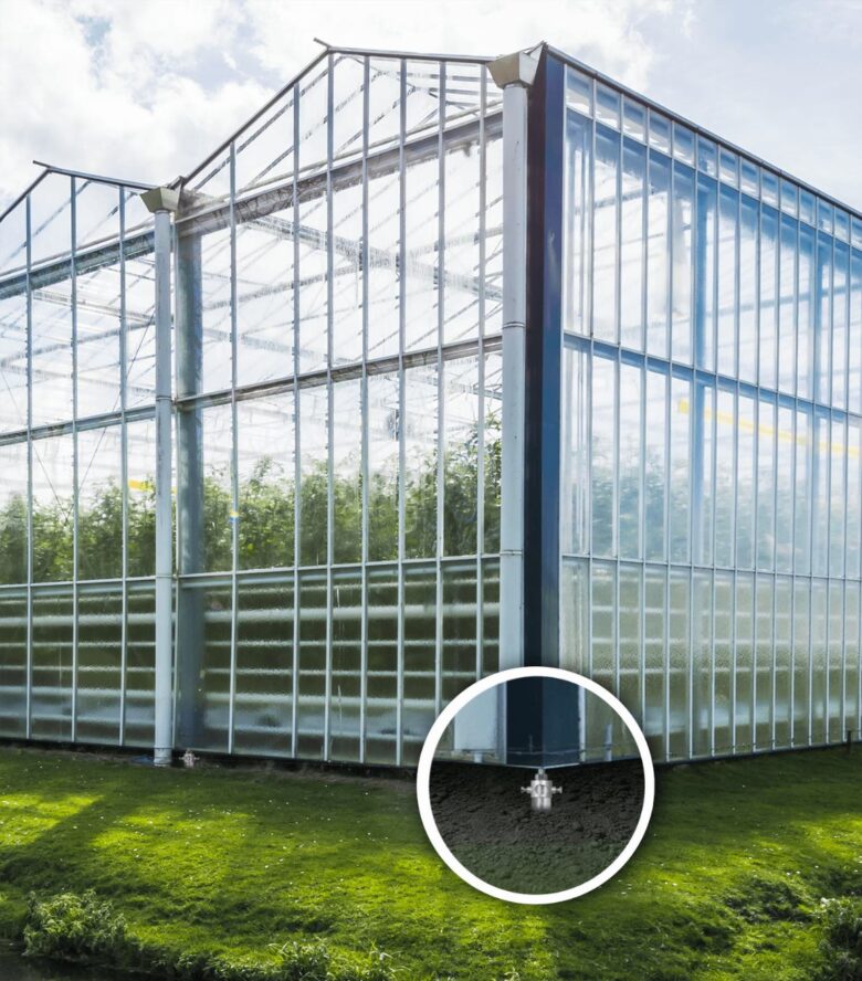 Greenhouse structure supported by Postech Screw Piles